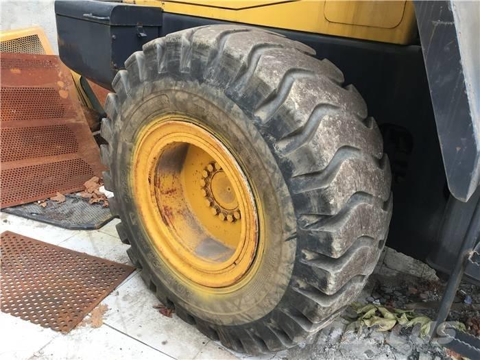 Komatsu WA 320-3 Chargeuse sur pneus