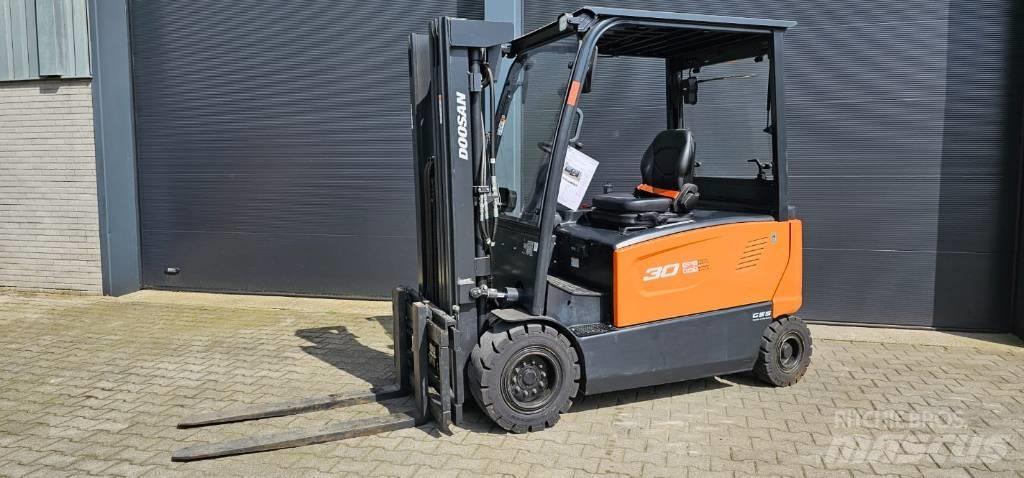Doosan B 30 X-7 Chariots élévateurs électriques