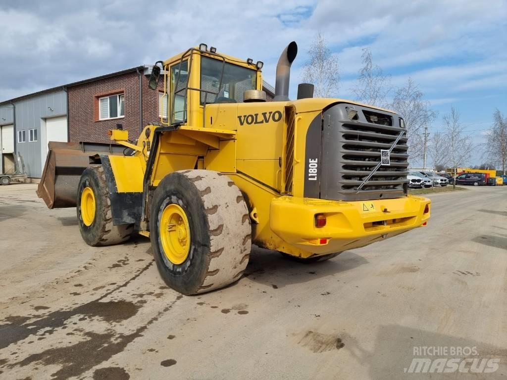 Volvo L 180 E Chargeuse sur pneus