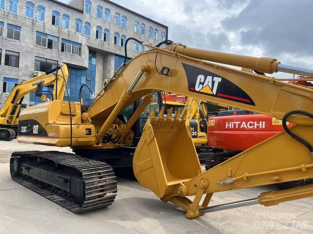 CAT 320 C L Pelle sur chenilles