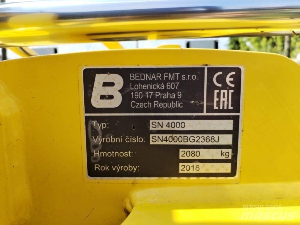 Bednar SN 4000 Déchaumeur, cultivateur