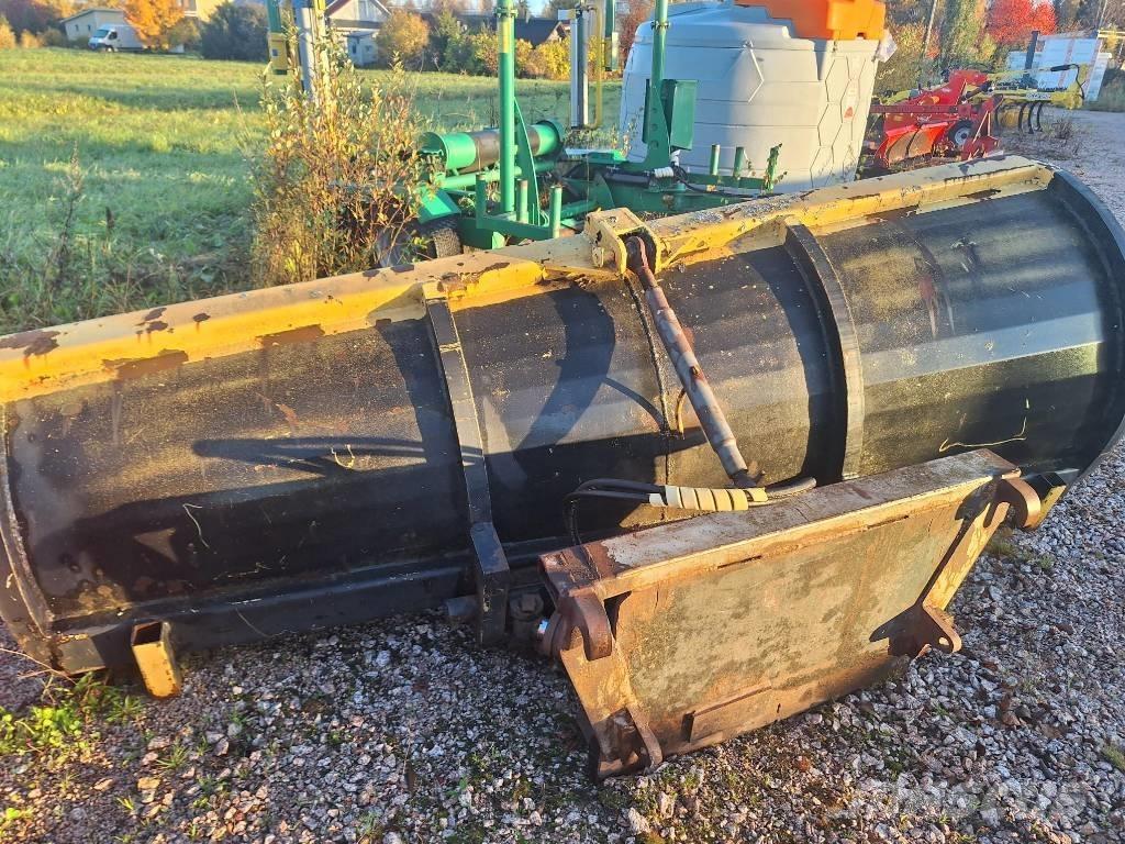  OMT 300 Chasse neige