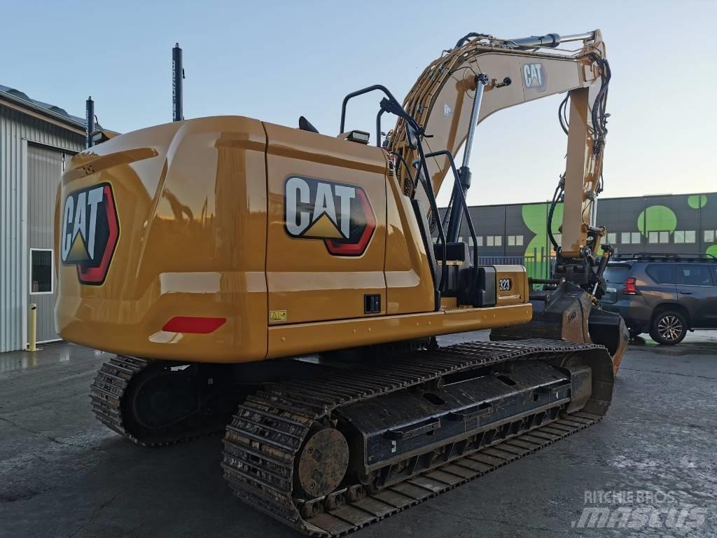 CAT 323 Pelle sur chenilles