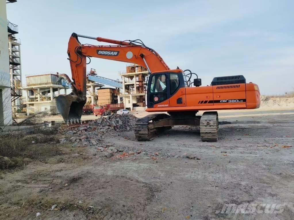 Doosan DX 380 LC Pelle sur chenilles
