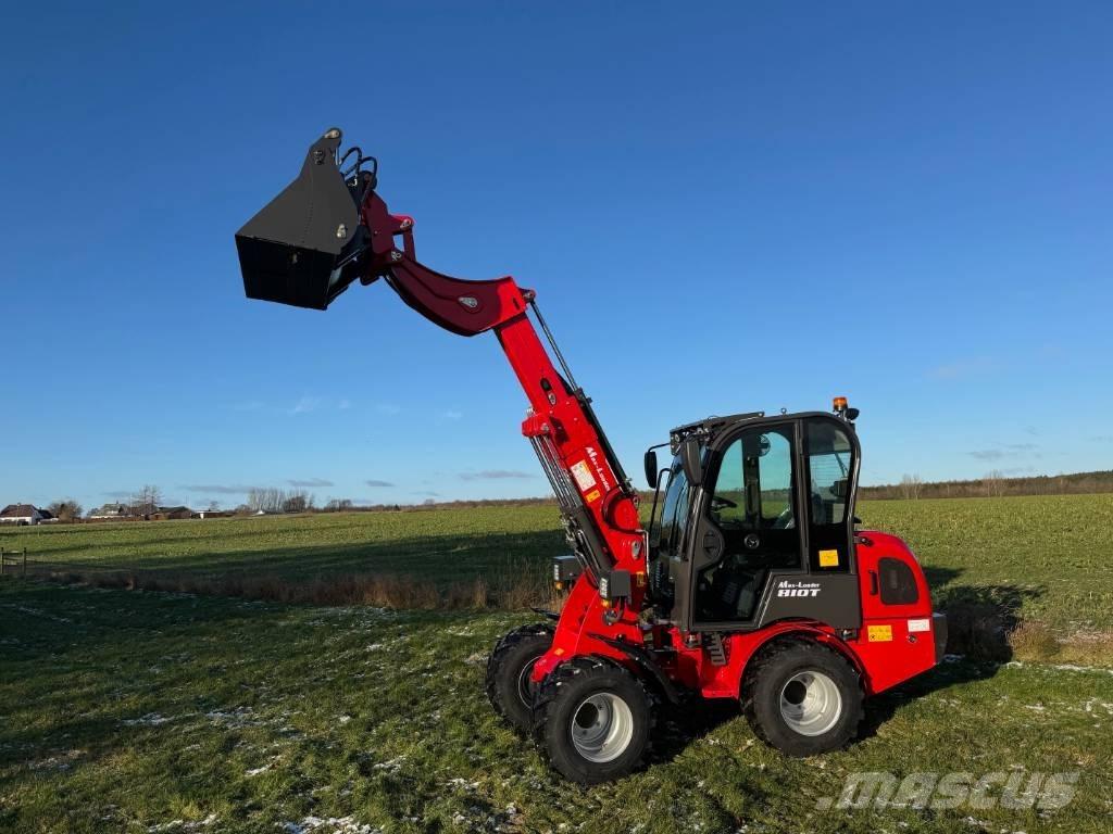  Max Loader 810 T Mini chargeuse