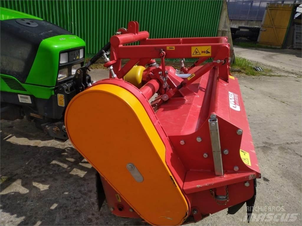 Dücker PMK 18 Autres matériels de fenaison
