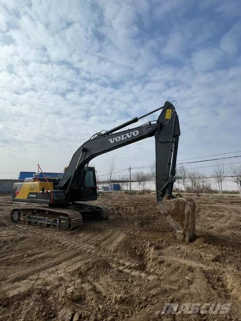 Volvo EC210D Pelle sur chenilles