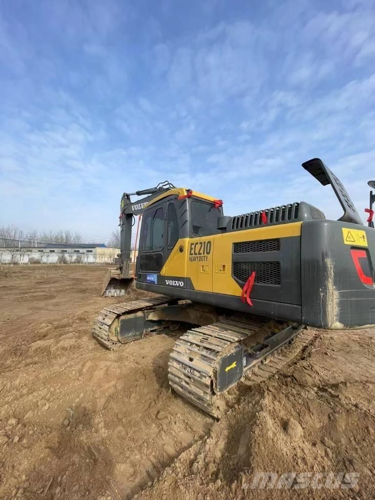 Volvo EC210D Pelle sur chenilles