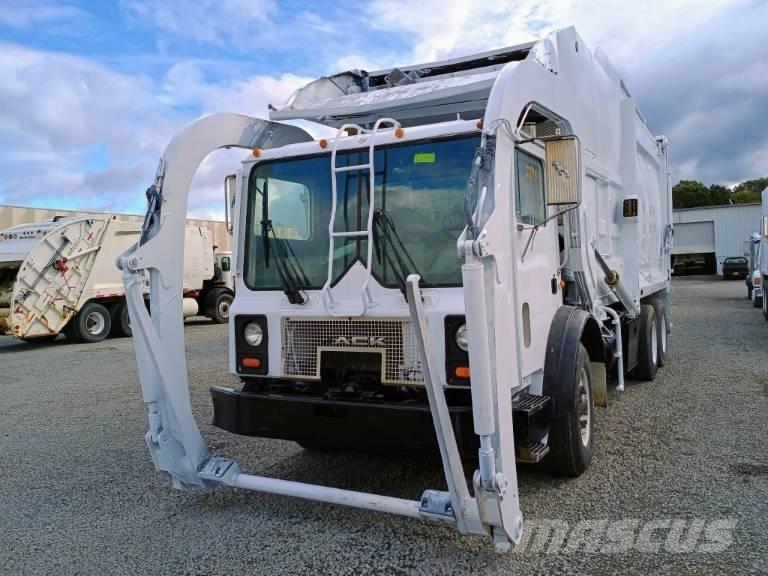 Mack MR Camion poubelle