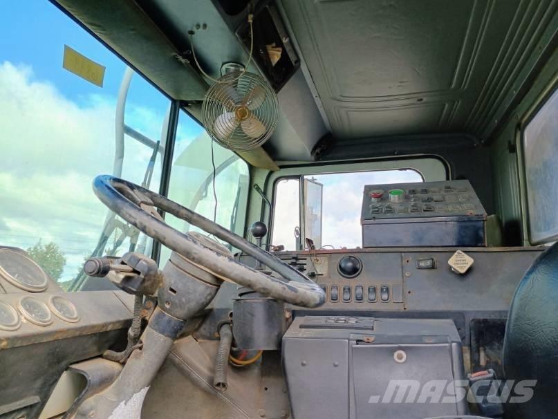 Mack MR Camion poubelle