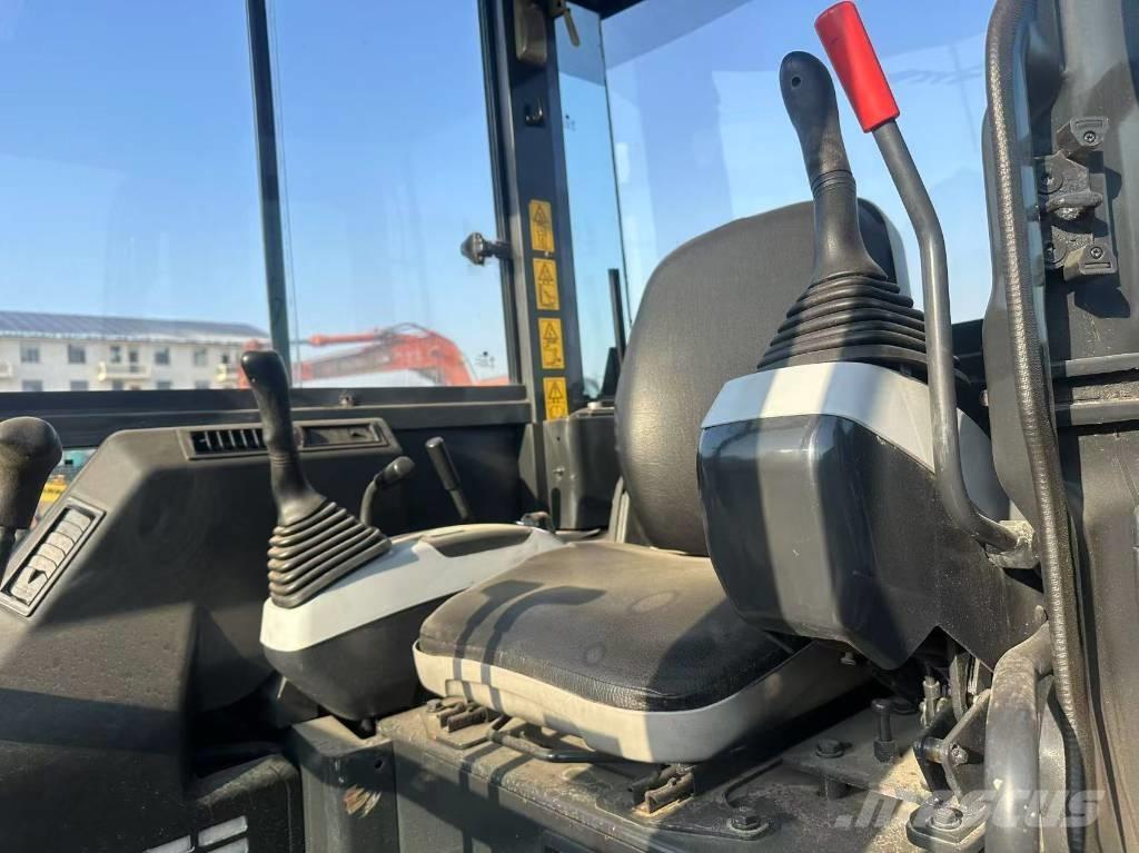 Komatsu PC 40 Mini pelle < 7t