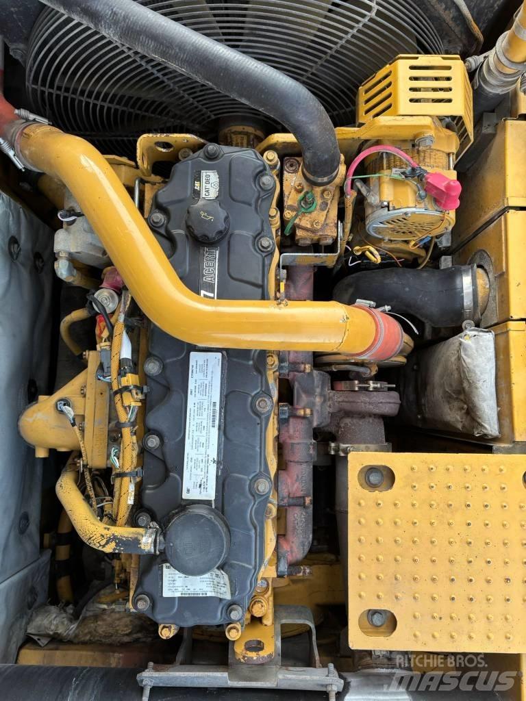 CAT 325 D L Pelle sur chenilles