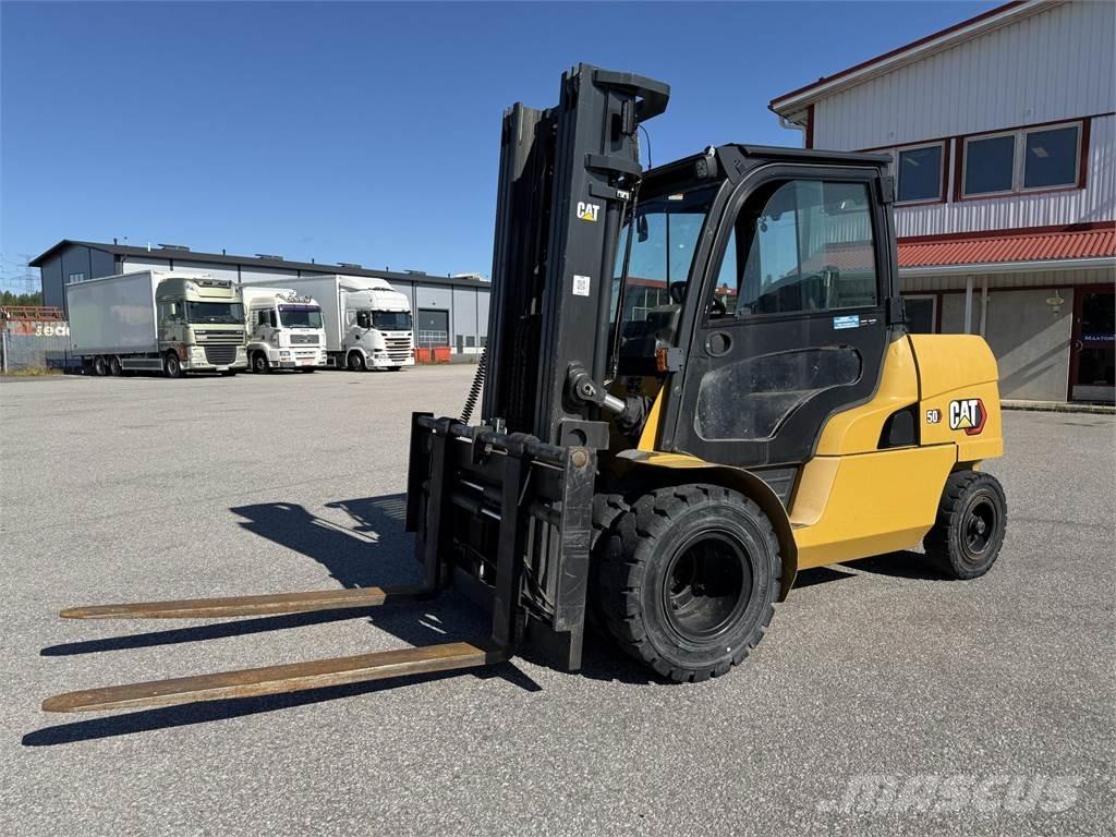 CAT DP50NT Chariots diesel