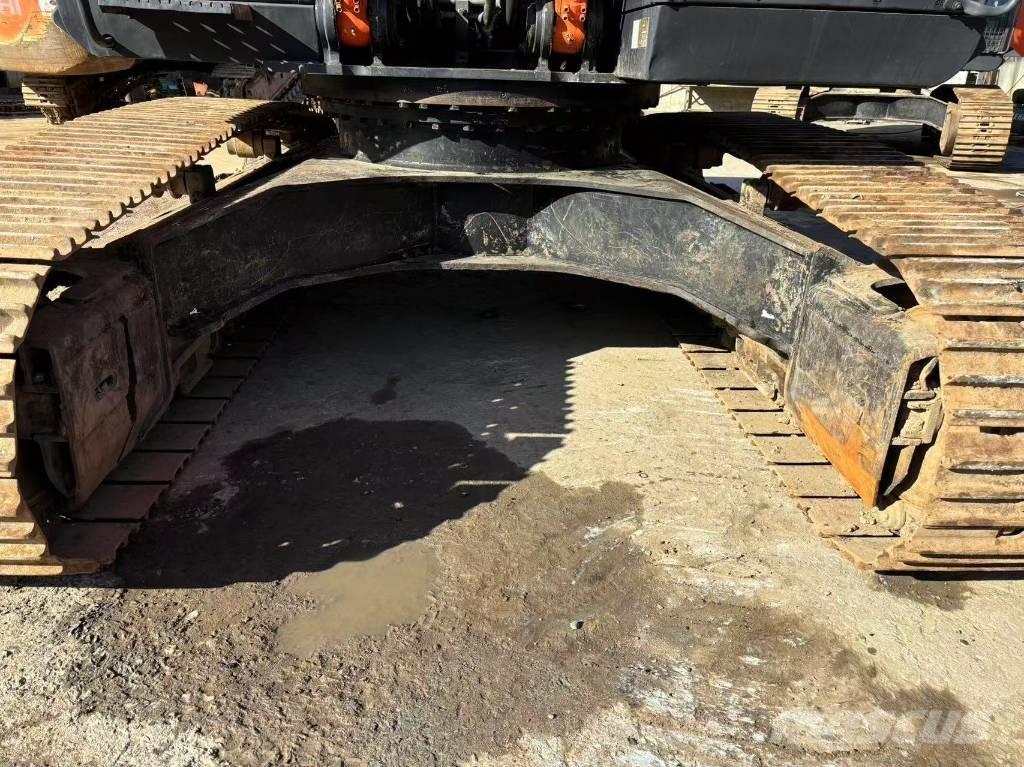 Hitachi ZX 350 Pelle sur chenilles