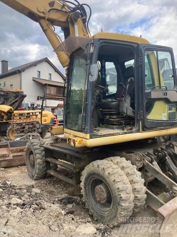 Komatsu PW 170 ES-6K Pelle sur pneus