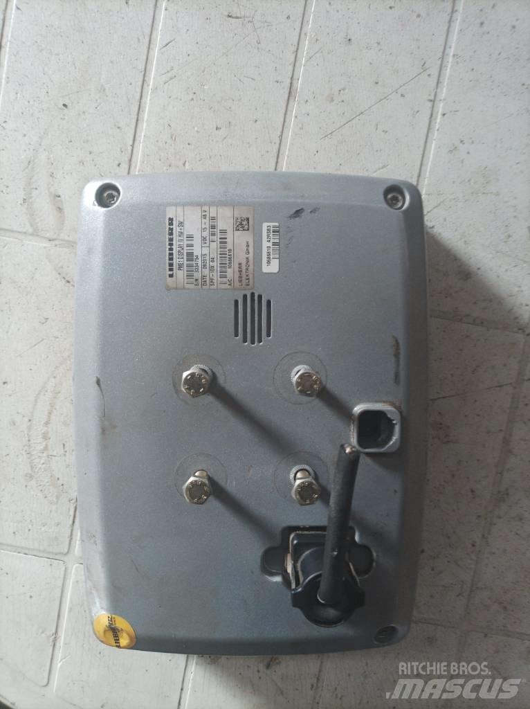 Liebherr R 916 LC Electronique