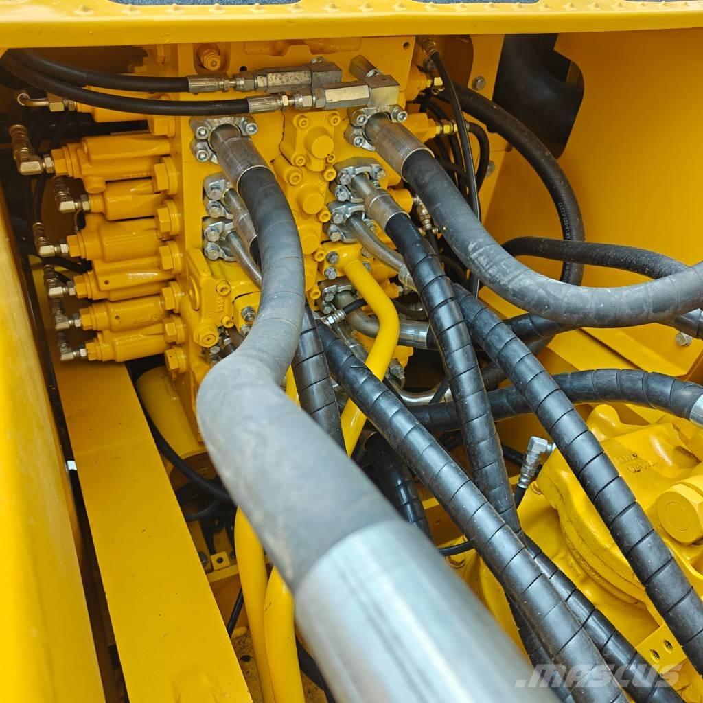 Komatsu 220-8MO Pelle sur chenilles