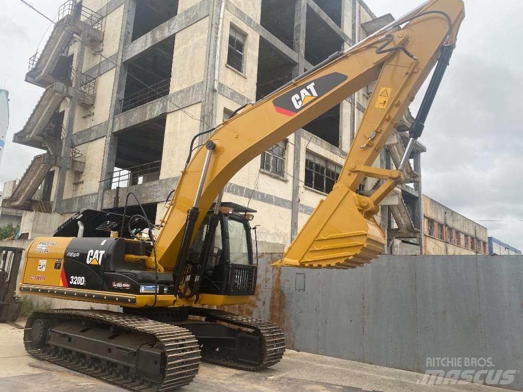 CAT 320 D Pelle sur chenilles