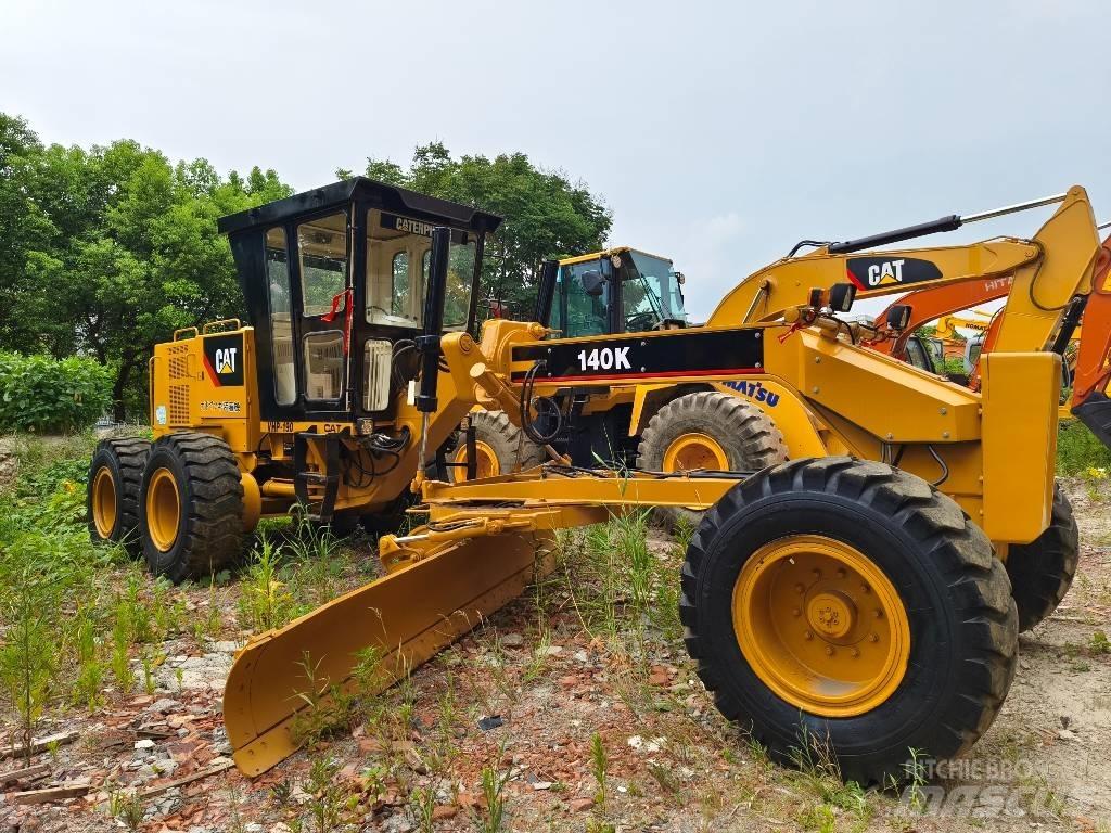 CAT 140K Niveleuse