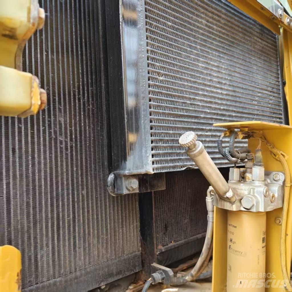 CAT 336 D Pelle sur chenilles