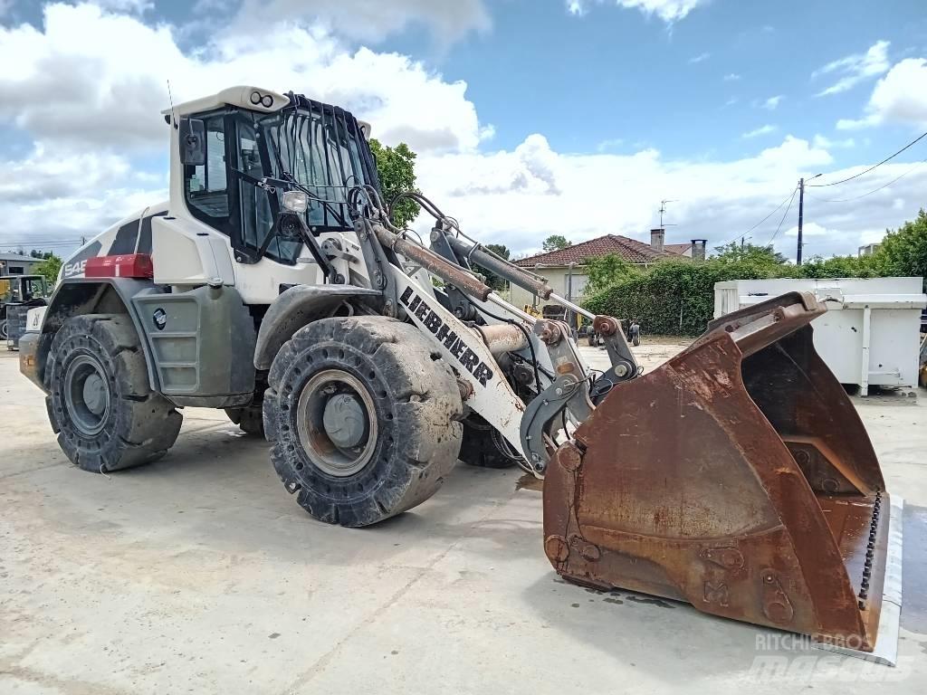 Liebherr L546 Chargeuse sur pneus