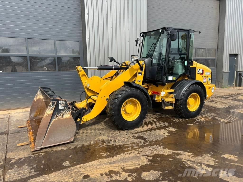 CAT 908M Chargeuse sur pneus