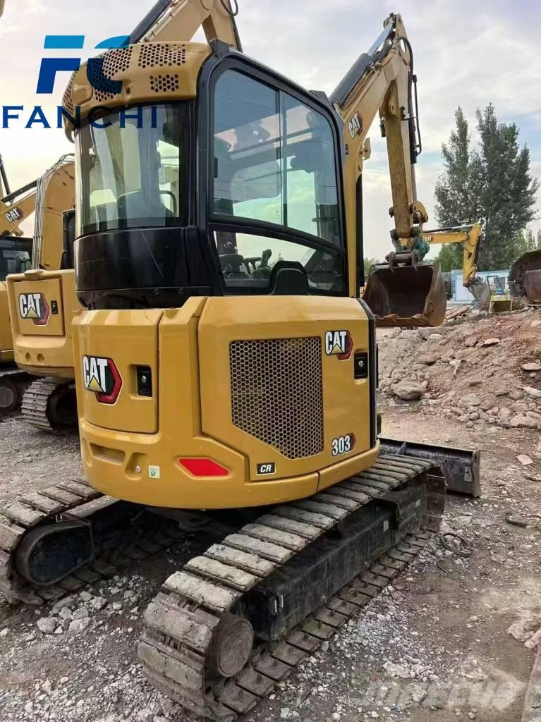 CAT 303 Pelle sur chenilles