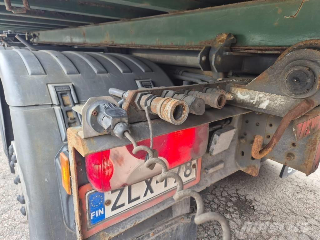 Scania R 410 Camion plateau ridelle avec grue
