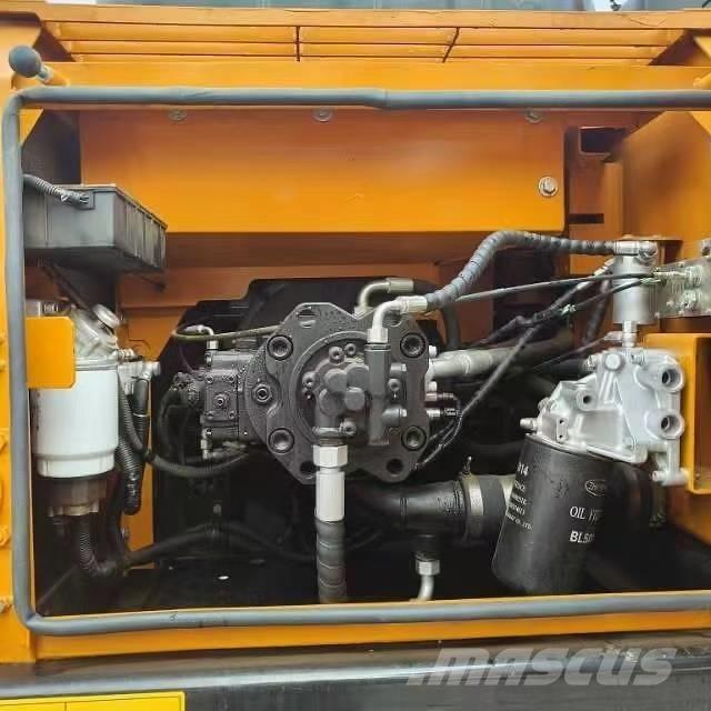 Sany SY215C Pelle sur chenilles