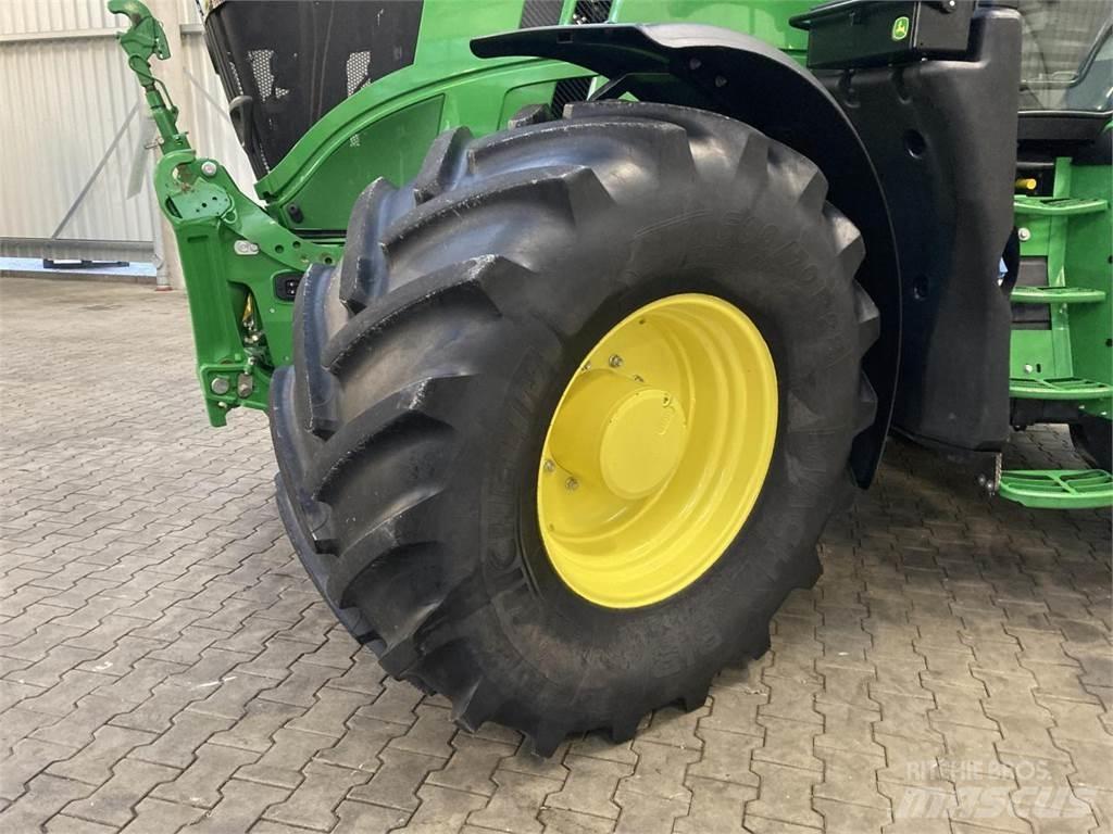 John Deere 6R 215 Tracteur