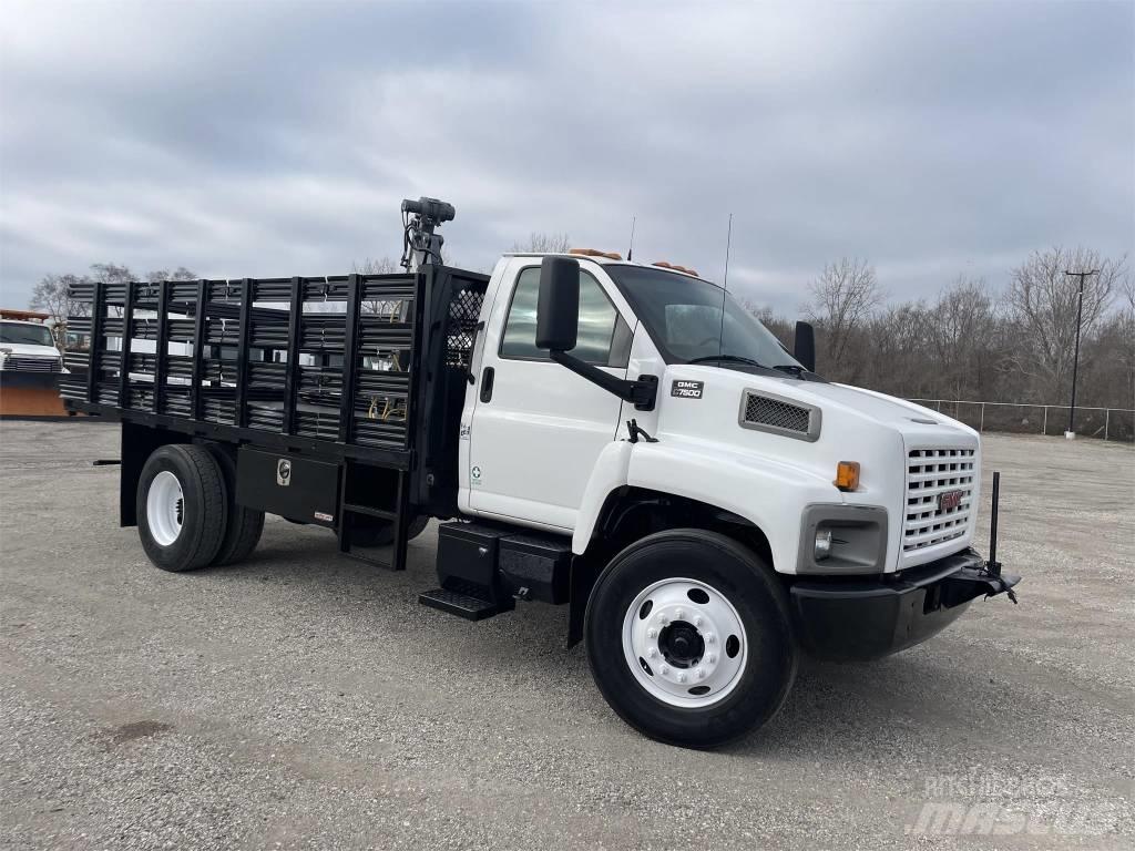 GMC T 7500 Camion plateau ridelle avec grue