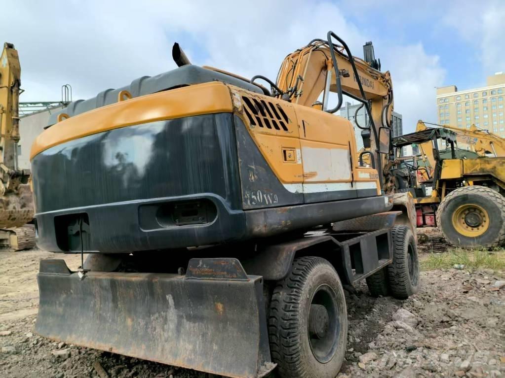 Hyundai R150W-9 Pelle sur pneus