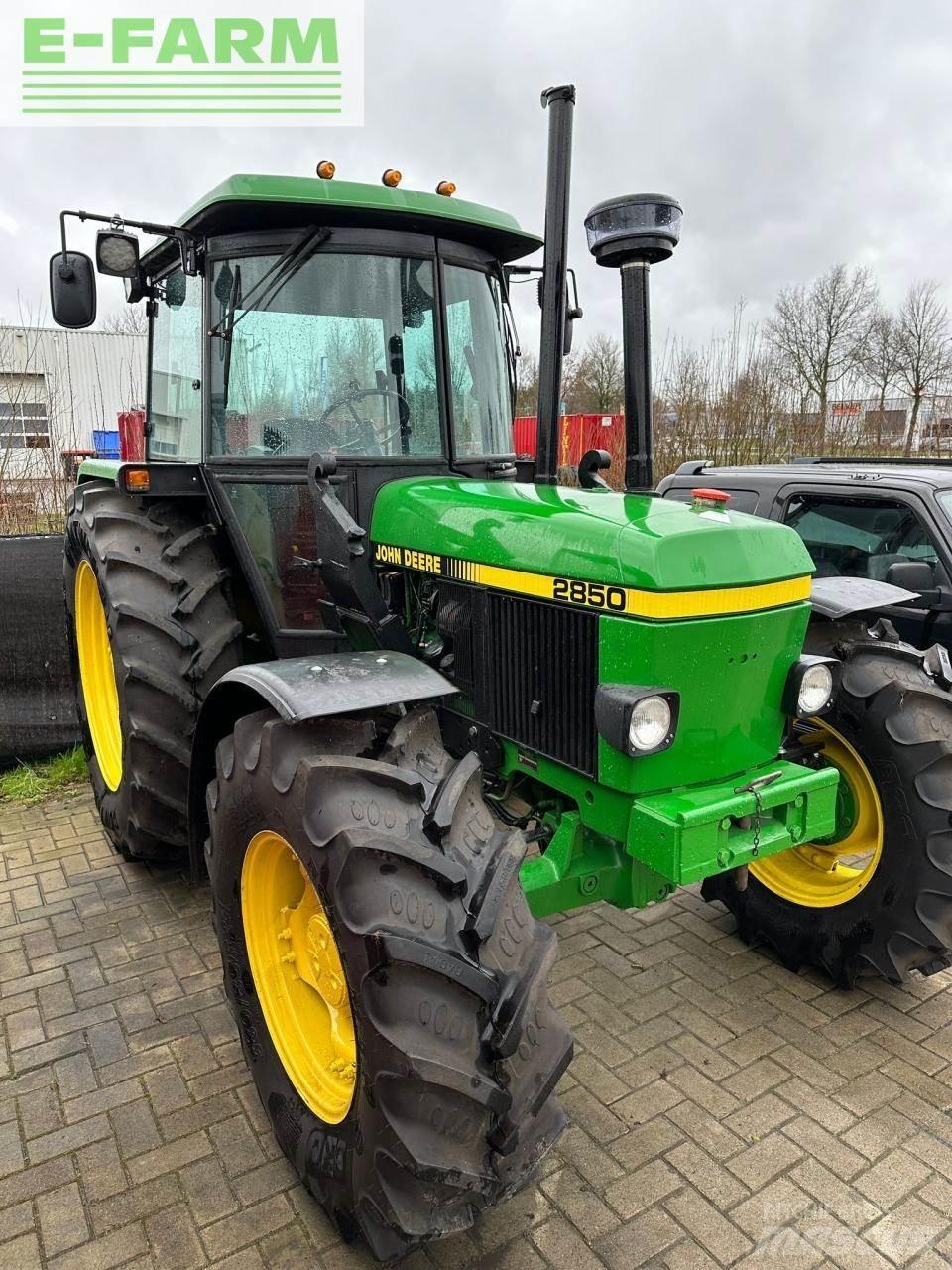 John Deere 2850 Tracteur