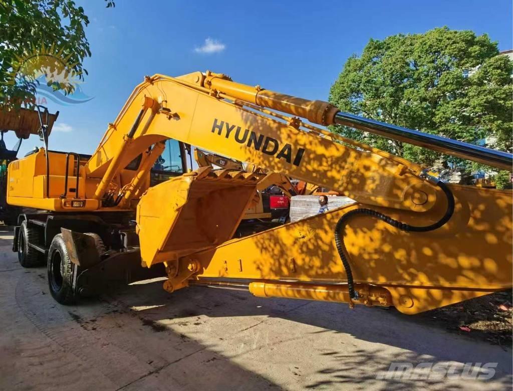 Hyundai r210w-7 Pelle sur pneus