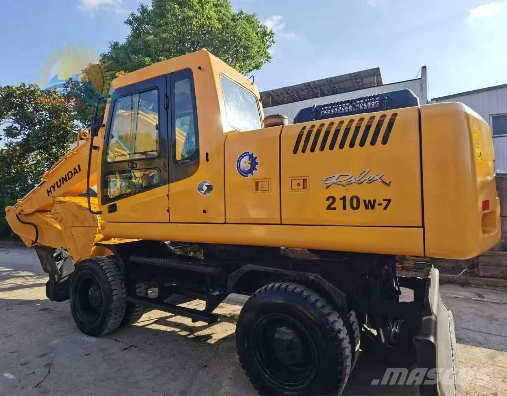 Hyundai r210w-7 Pelle sur pneus