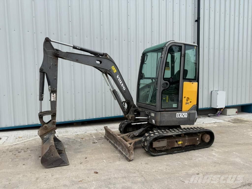 Volvo ECR 25 D Mini pelle < 7t
