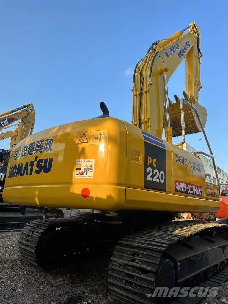 Komatsu PC 220-7 Pelle sur chenilles