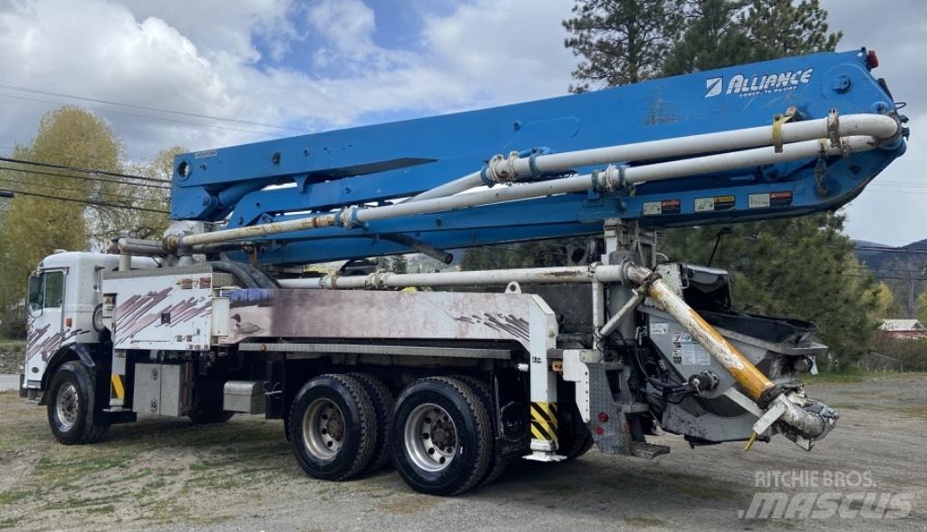 Alliance 37M Pompe à béton