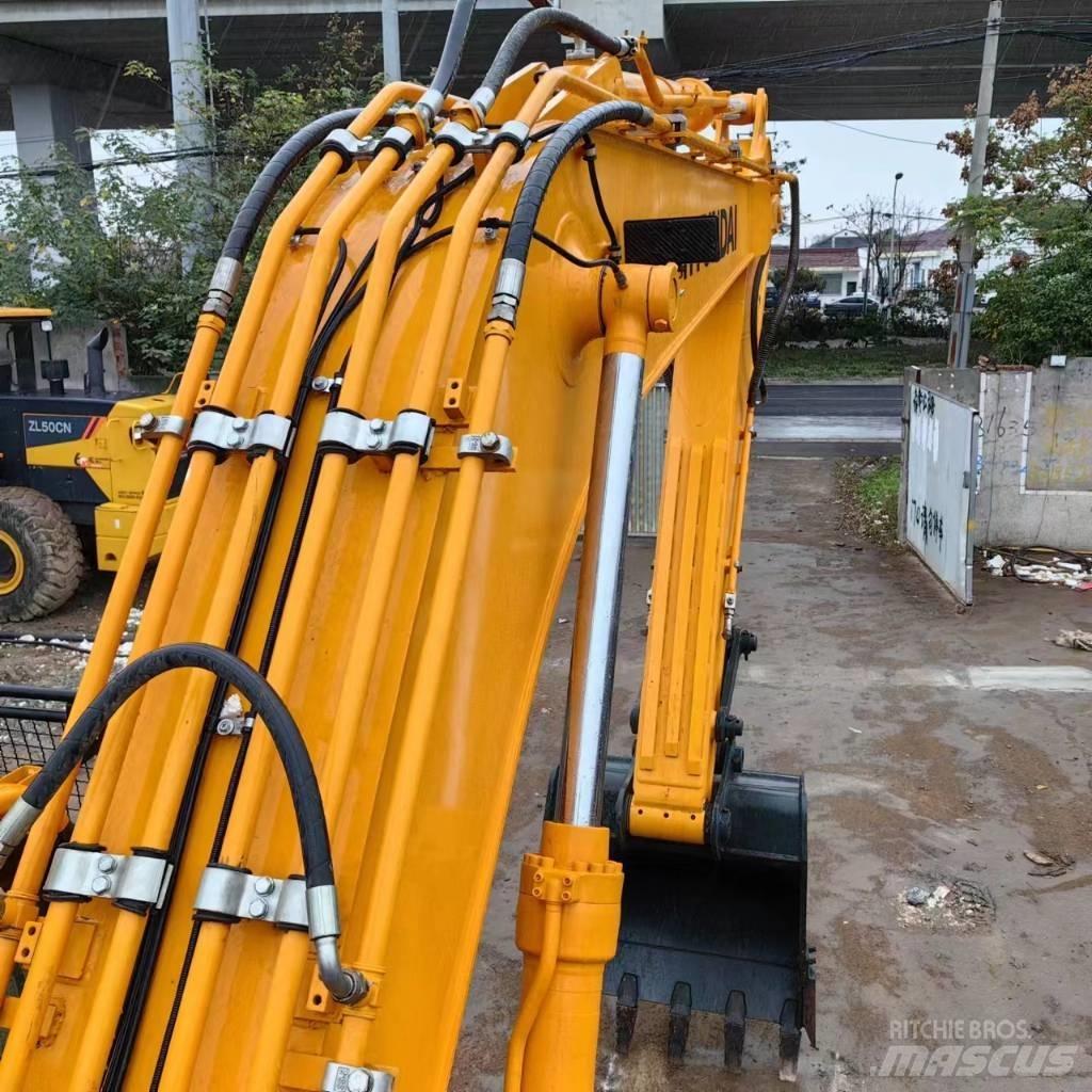 Hyundai R220LC-9 Pelle sur chenilles