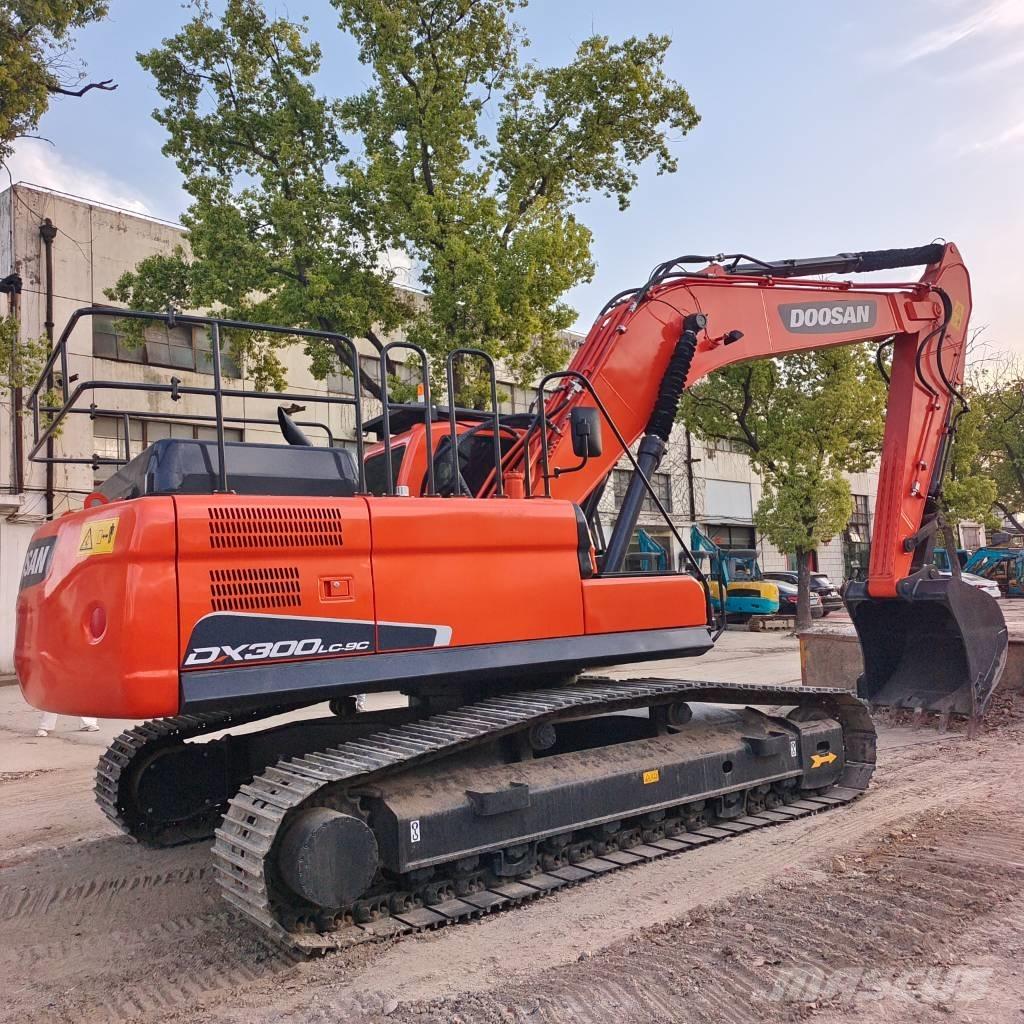 Doosan DX300 Pelle sur chenilles