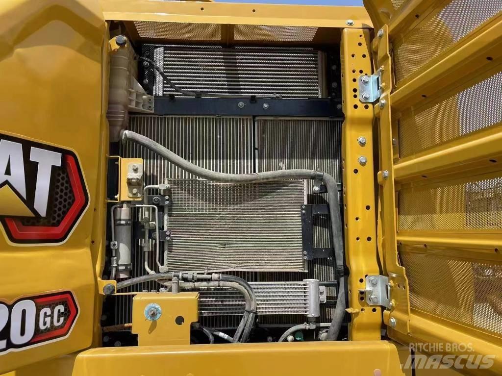 CAT 320GC Pelle sur chenilles