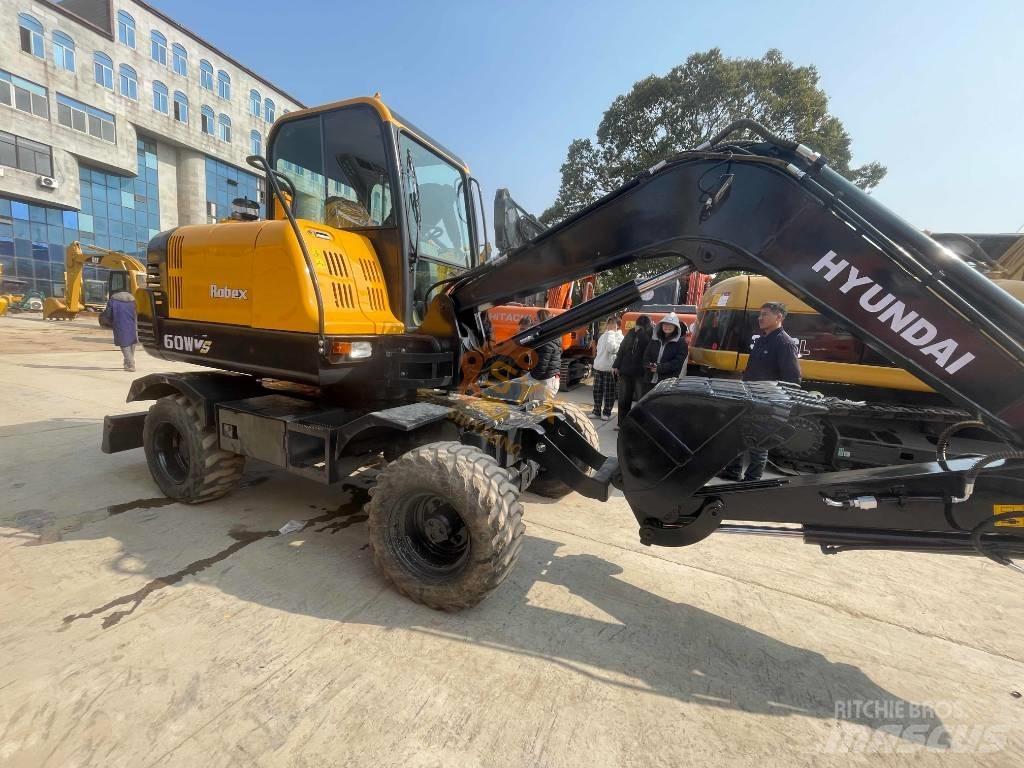 Hyundai 60w Pelle sur pneus