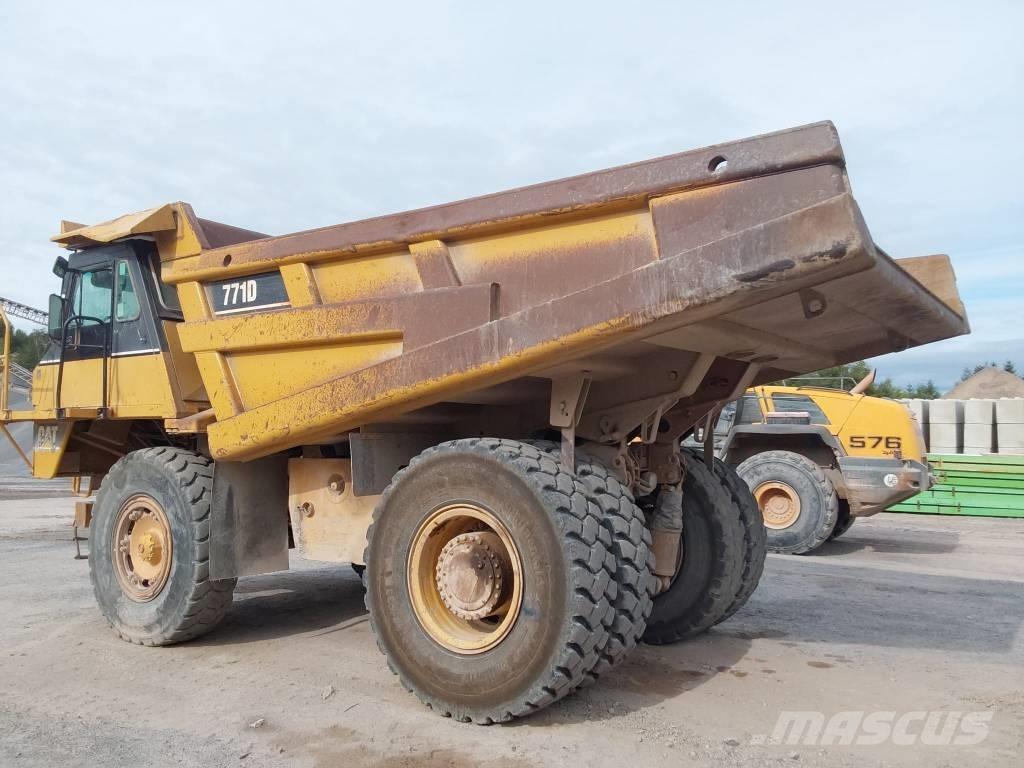 CAT 771 D Tombereau rigide