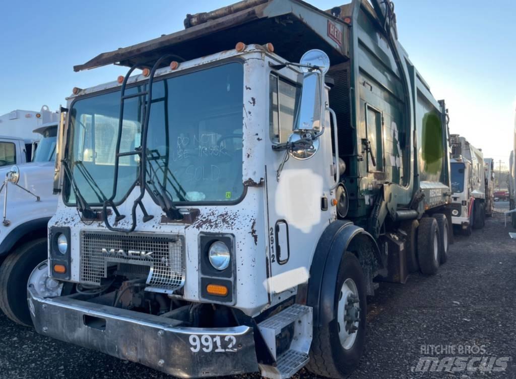 Mack MR600 Camion poubelle