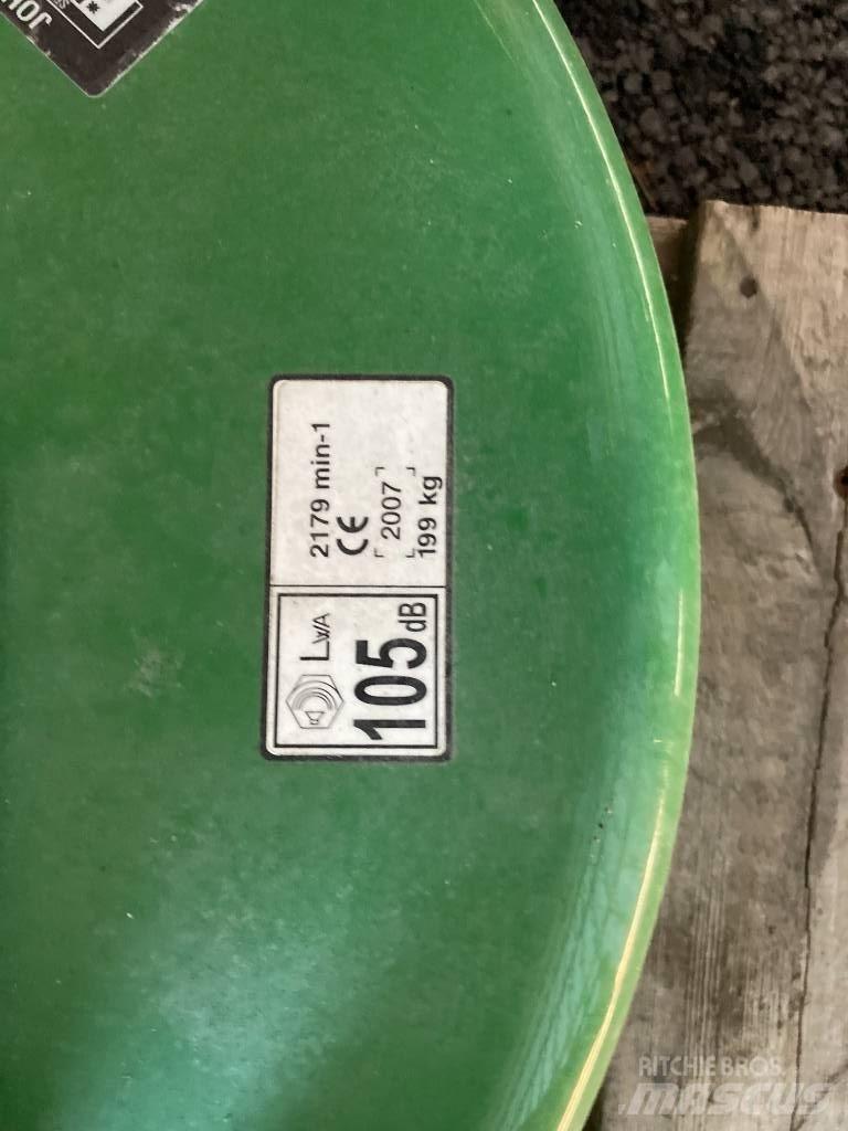 John Deere 7 Iron Entretien du sol - Autres