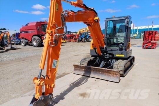 Develon DX 63-3 Mini pelle < 7t