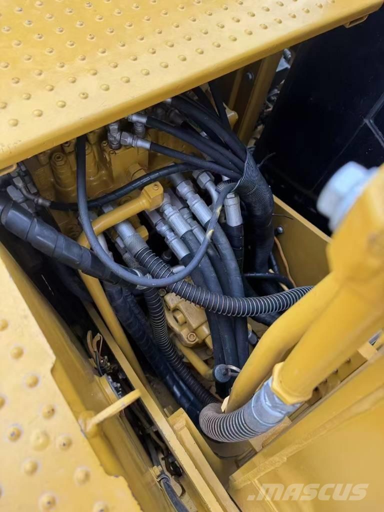 CAT 312 Pelle sur chenilles