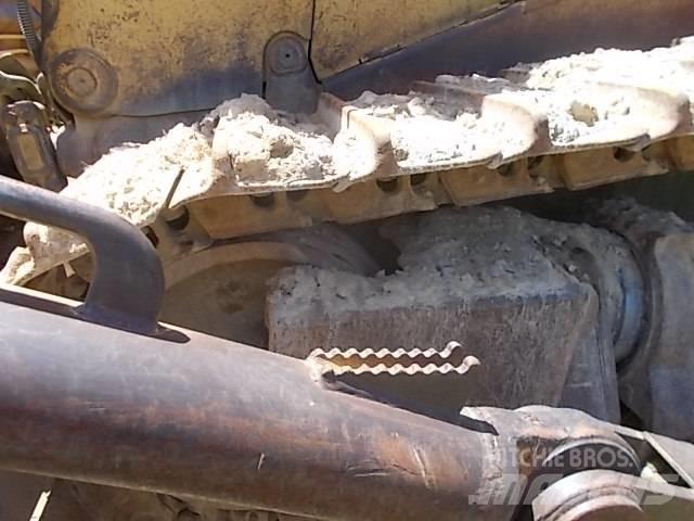 CAT D 11 N Bouteurs sur chenilles