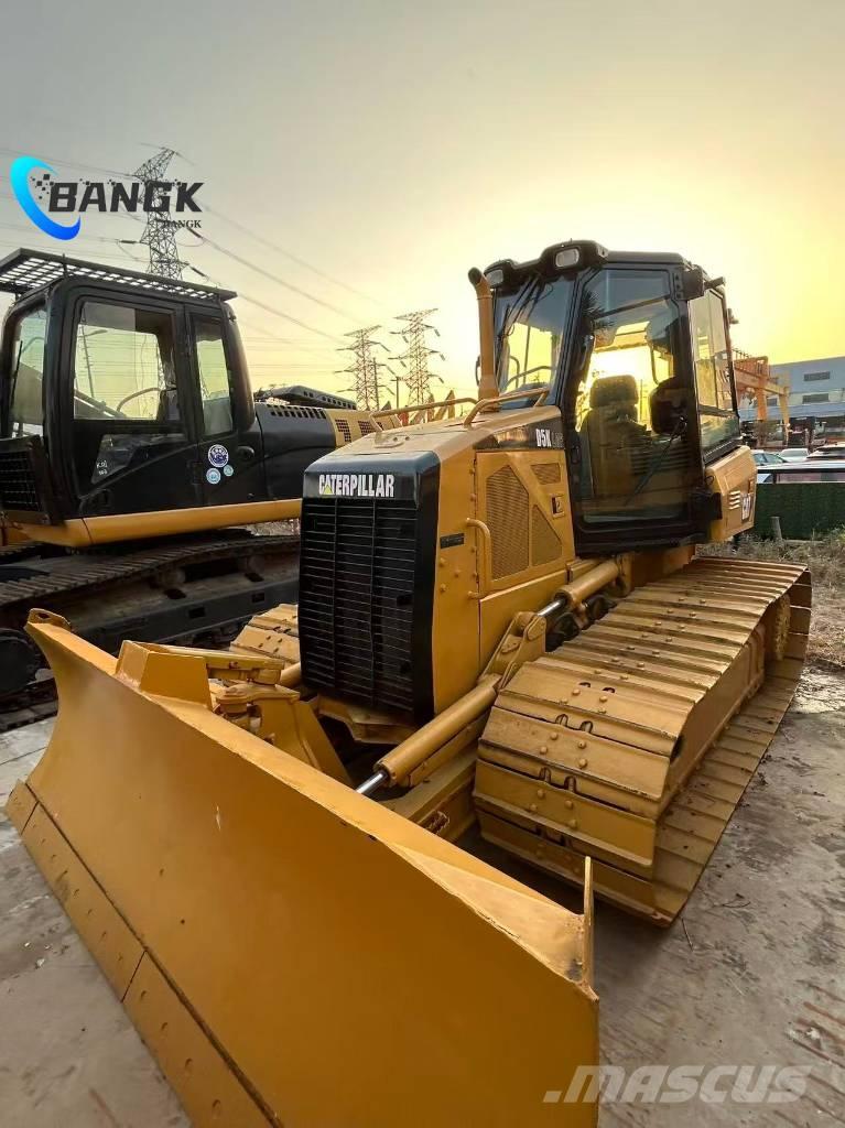 CAT D 5 K Bouteurs sur chenilles