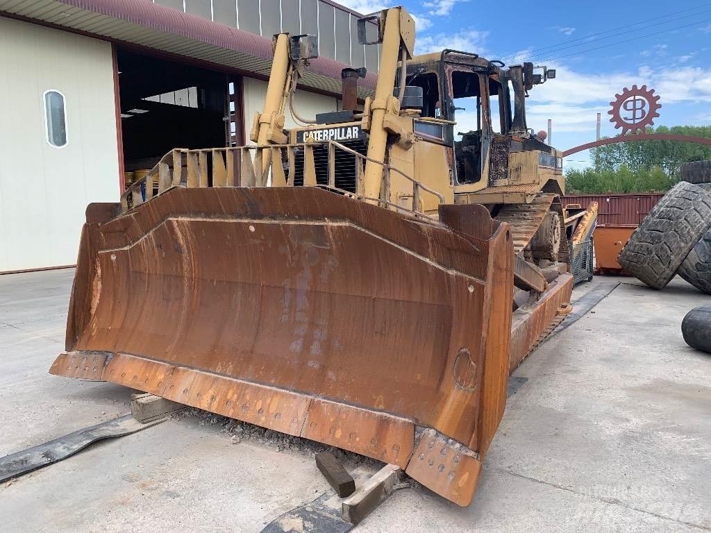 CAT D 8 R II Bouteurs sur chenilles